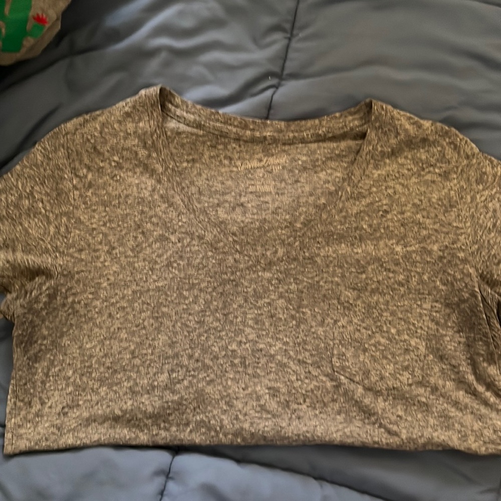 Universal Thread V Neck